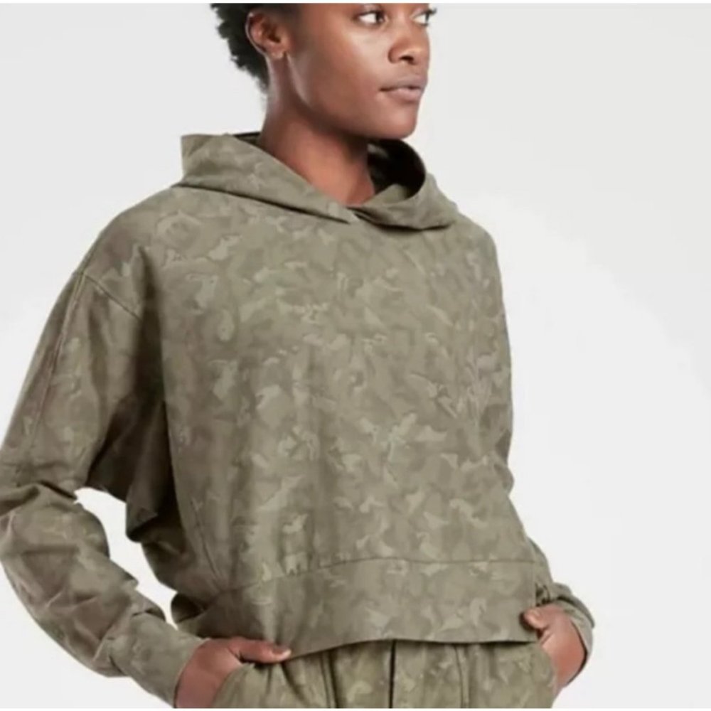 Athleta Farallon Green Camo Batwing Hoodie Athleisure Size M